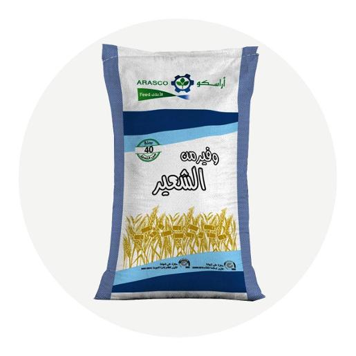 حبيبات علف وفير من الشعير حبيبات علف وفير من الشعير